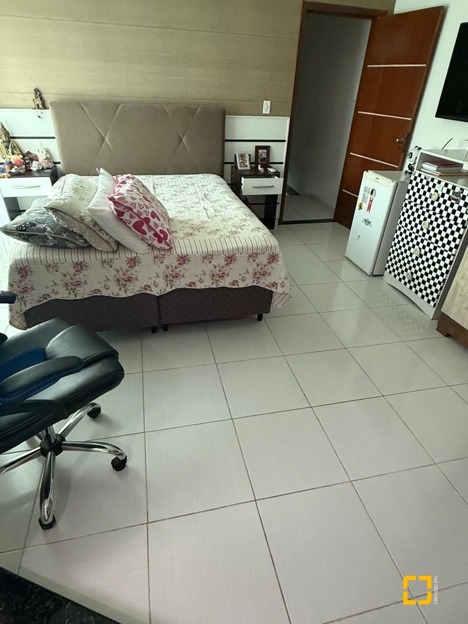 Casa com 126m², 3 quartos (sendo 1 suíte), 3 garagens, no bairro Rio Vermelho em Florianópolis