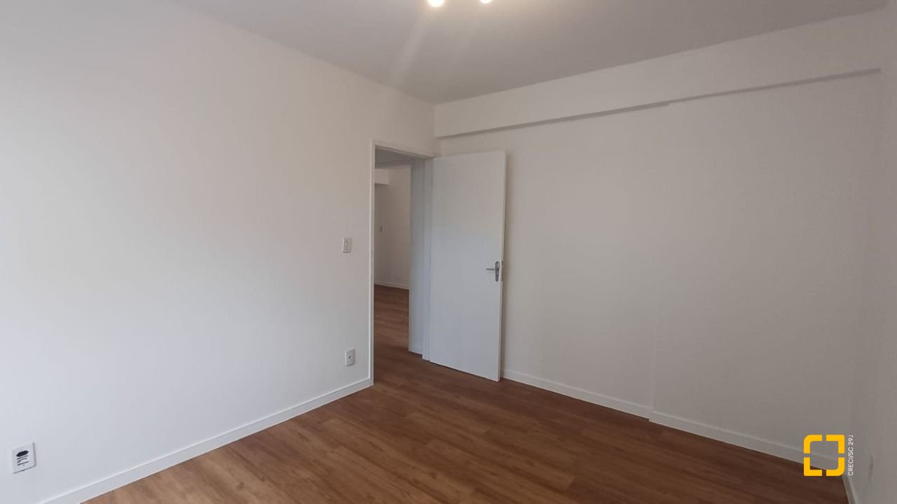 Apartamento com 59m², 2 quartos, 1 garagem, no bairro Trindade em Florianópolis