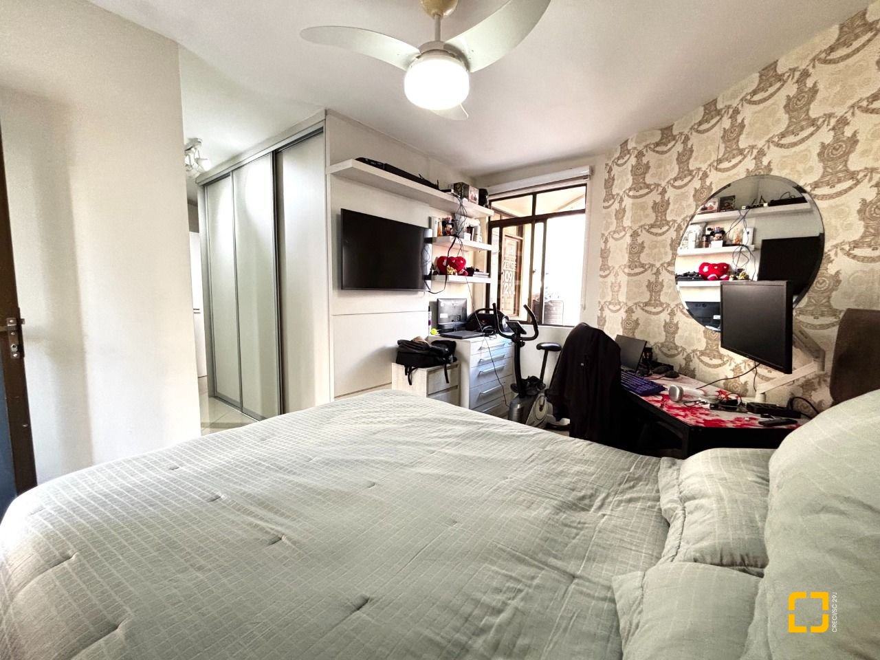 Apartamento com 128m², 4 quartos (sendo 1 suíte), 2 garagens, no bairro Centro em Florianópolis