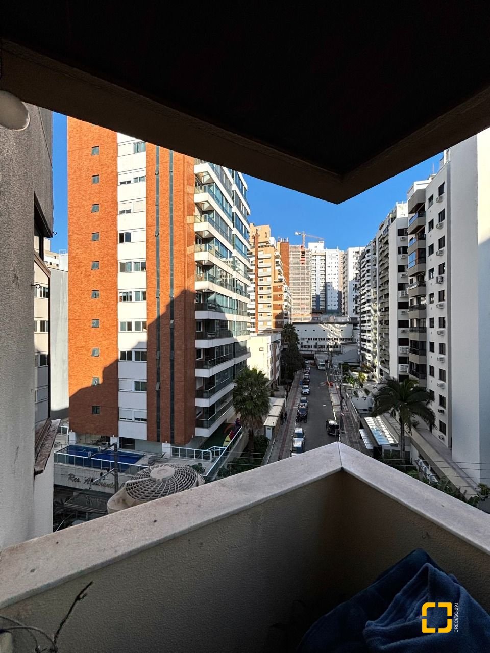 Apartamento com 128m², 4 quartos (sendo 1 suíte), 2 garagens, no bairro Centro em Florianópolis