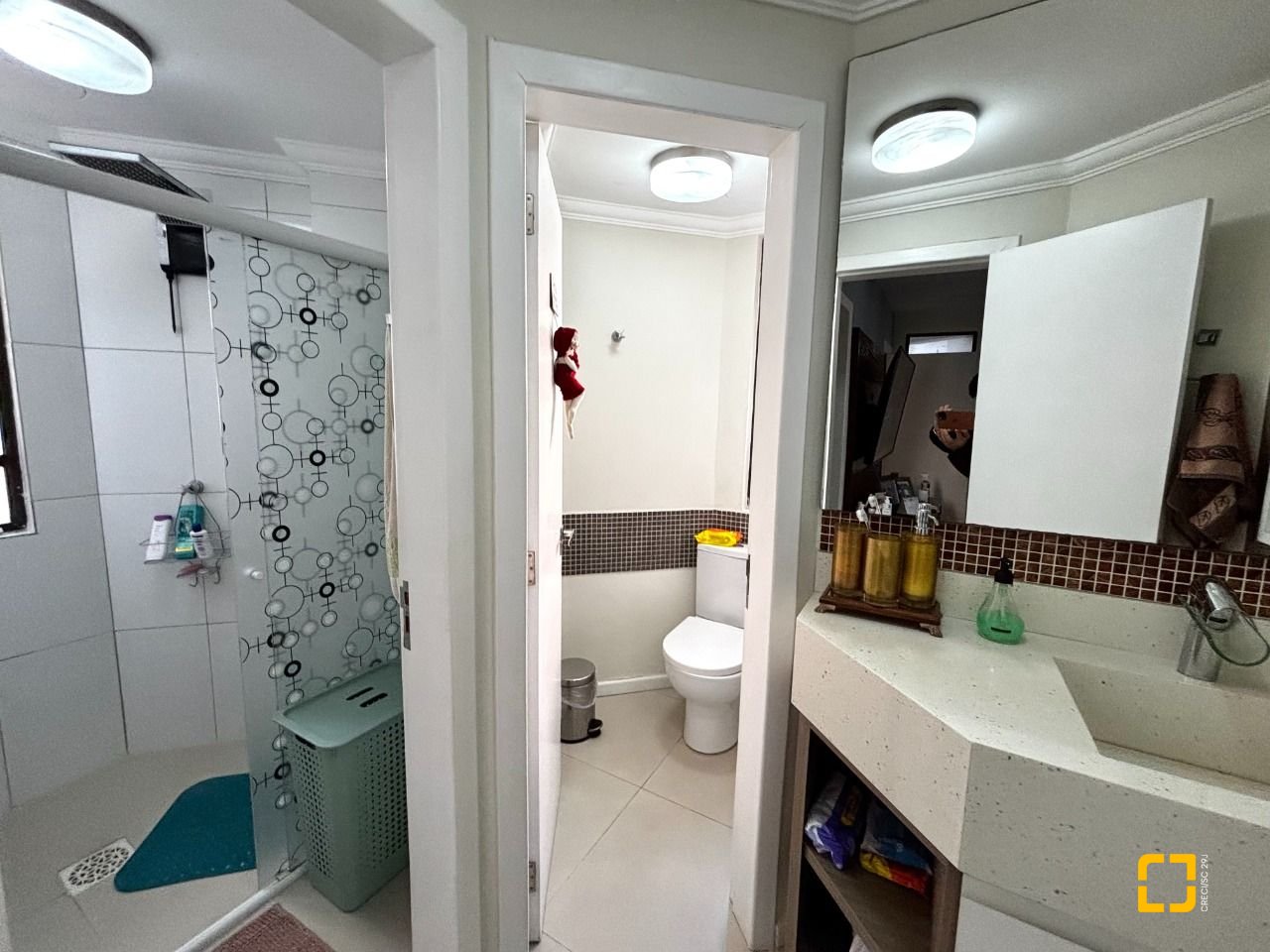 Apartamento com 128m², 4 quartos (sendo 1 suíte), 2 garagens, no bairro Centro em Florianópolis