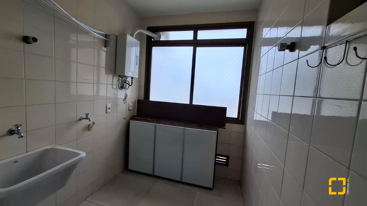Apartamento com 85m², 3 quartos (sendo 1 suíte), 1 garagem, no bairro Canasvieiras em Florianópolis