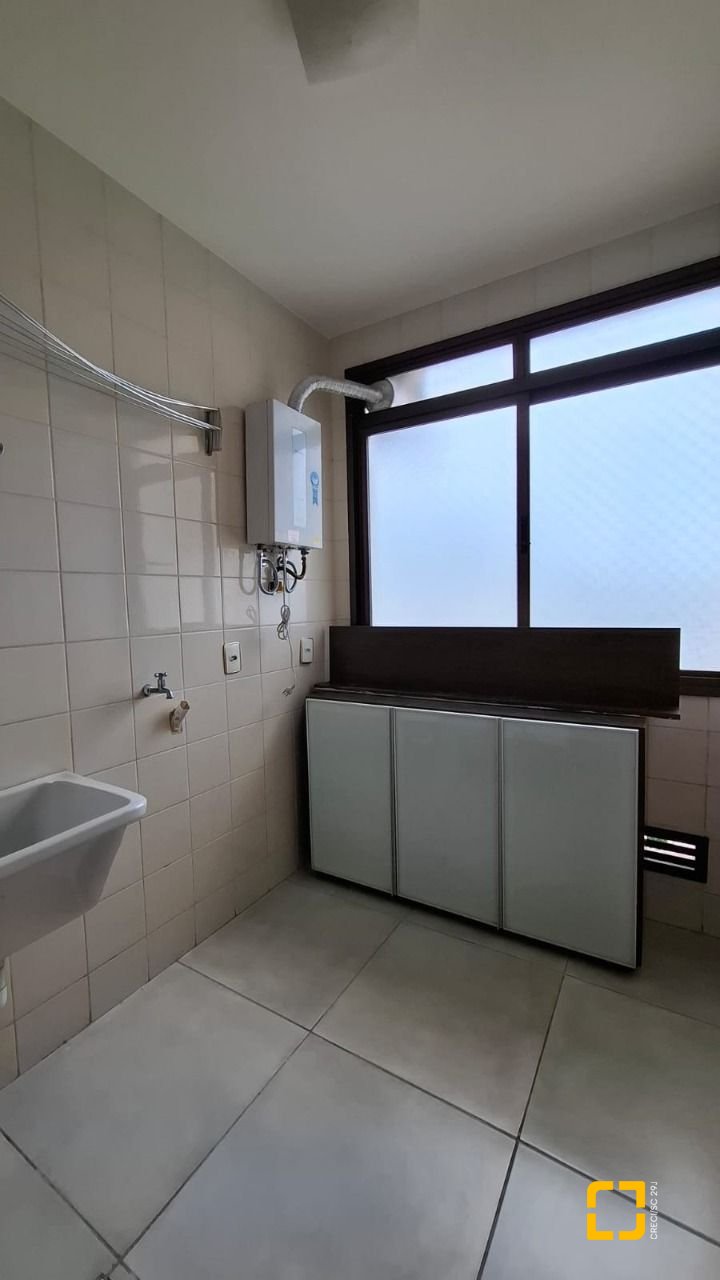 Apartamento com 85m², 3 quartos (sendo 1 suíte), 1 garagem, no bairro Canasvieiras em Florianópolis