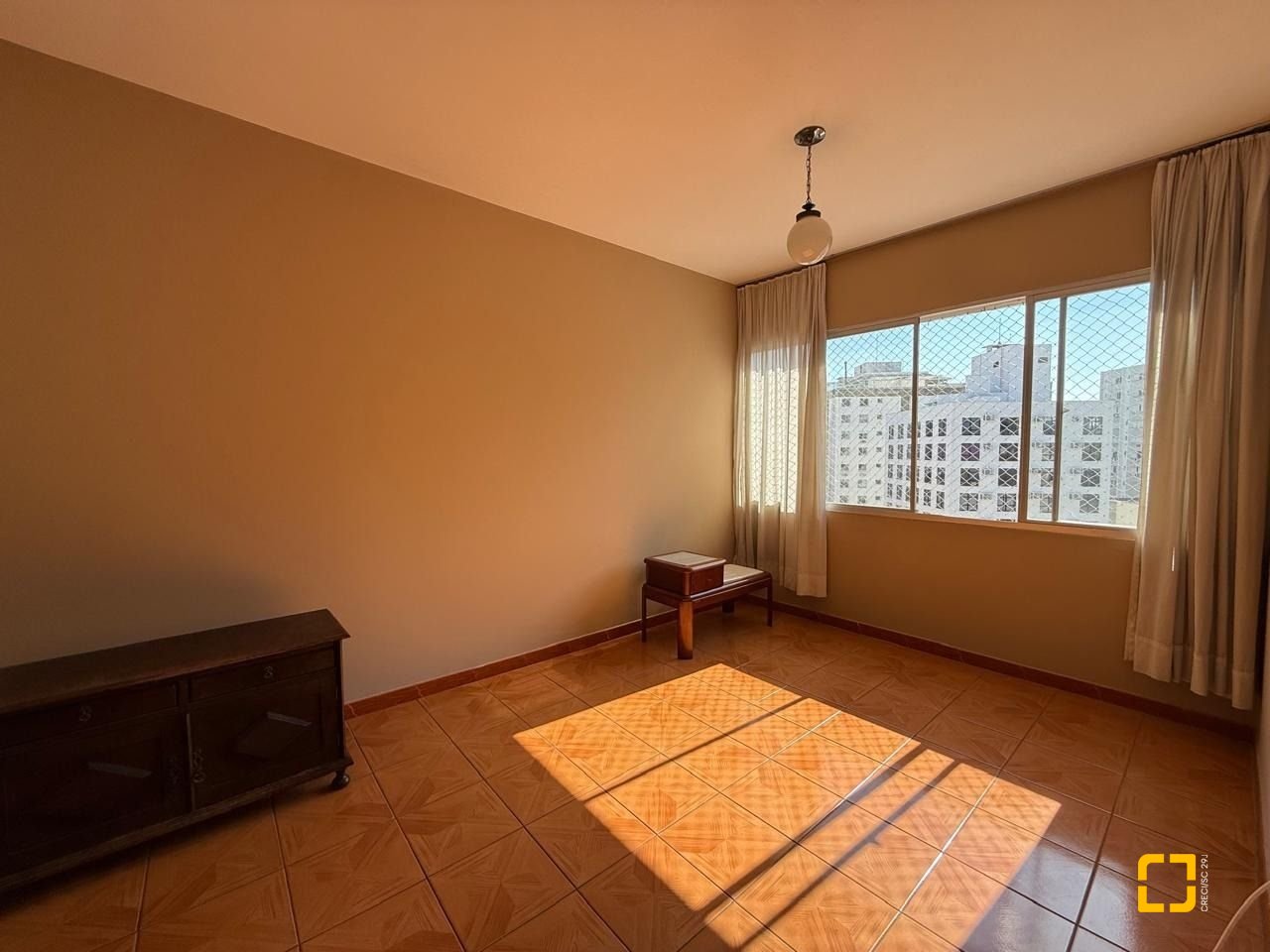 Apartamento com 53m², 1 quarto, 1 garagem, no bairro Centro em Florianópolis