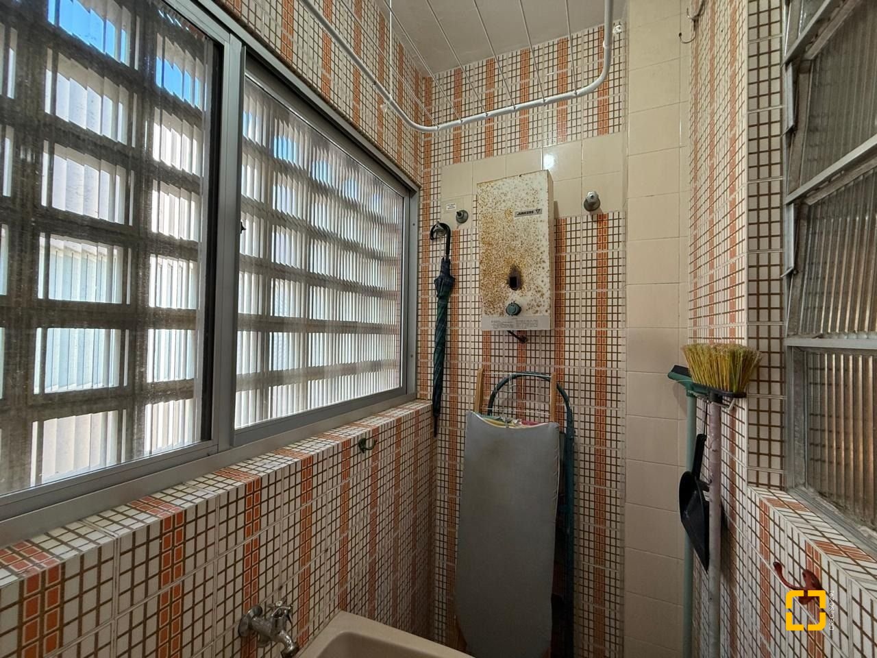 Apartamento com 53m², 1 quarto, 1 garagem, no bairro Centro em Florianópolis