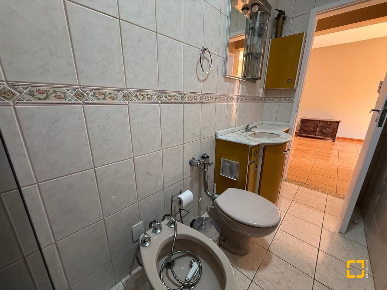 Apartamento com 53m², 1 quarto, 1 garagem, no bairro Centro em Florianópolis