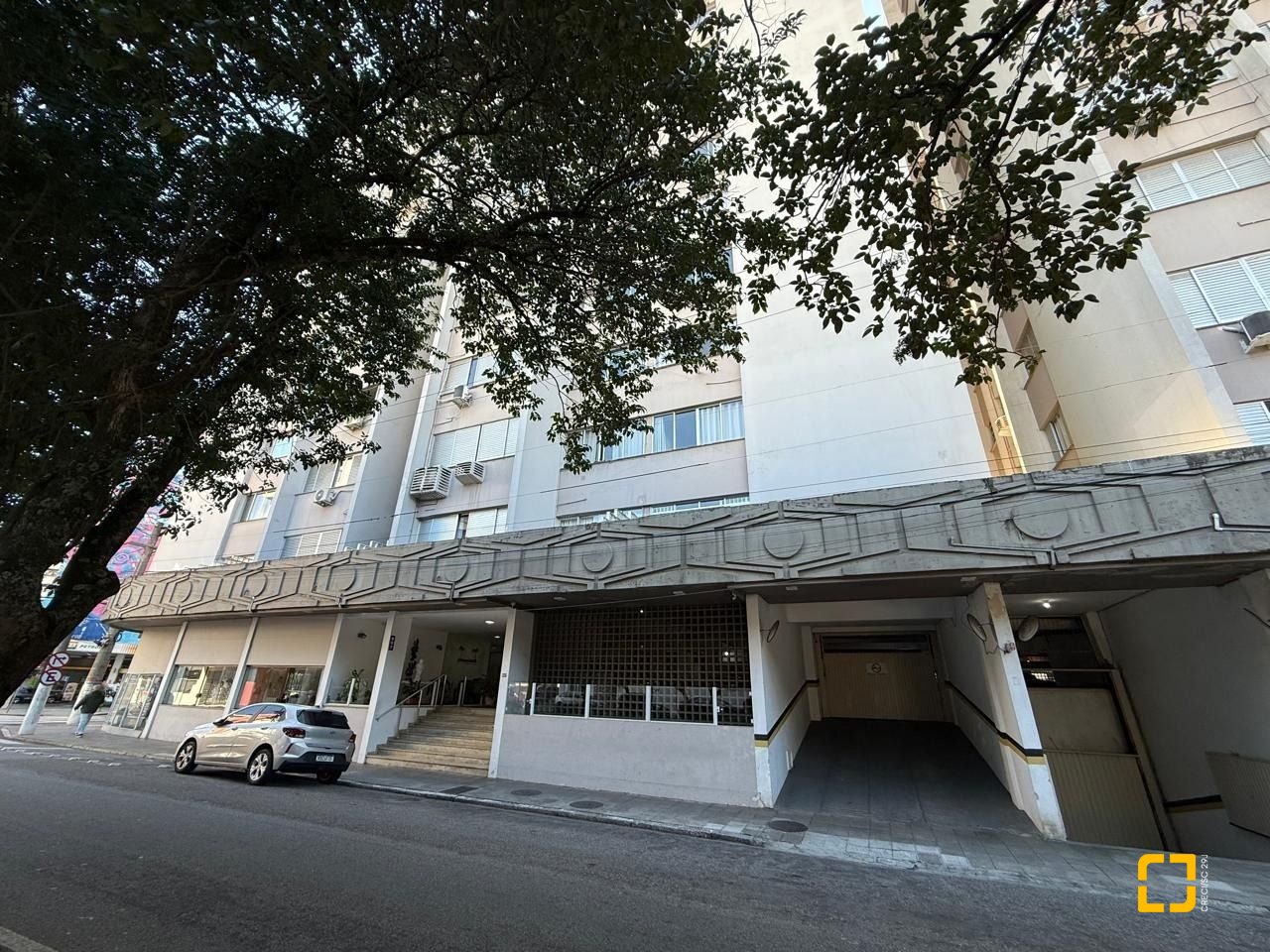 Apartamento com 53m², 1 quarto, 1 garagem, no bairro Centro em Florianópolis