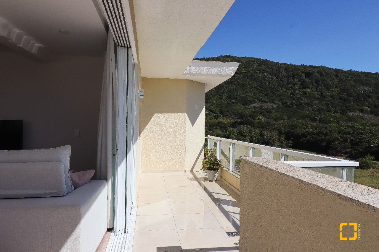 Cobertura com 165m², 6 quartos (sendo 2 suítes), 2 garagens, no bairro Ingleses em Florianópolis