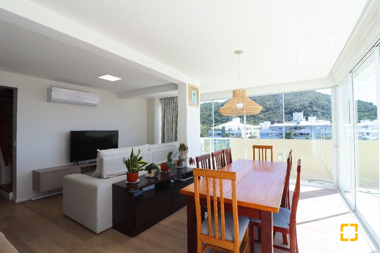 Cobertura com 165m², 6 quartos (sendo 2 suítes), 2 garagens, no bairro Ingleses em Florianópolis
