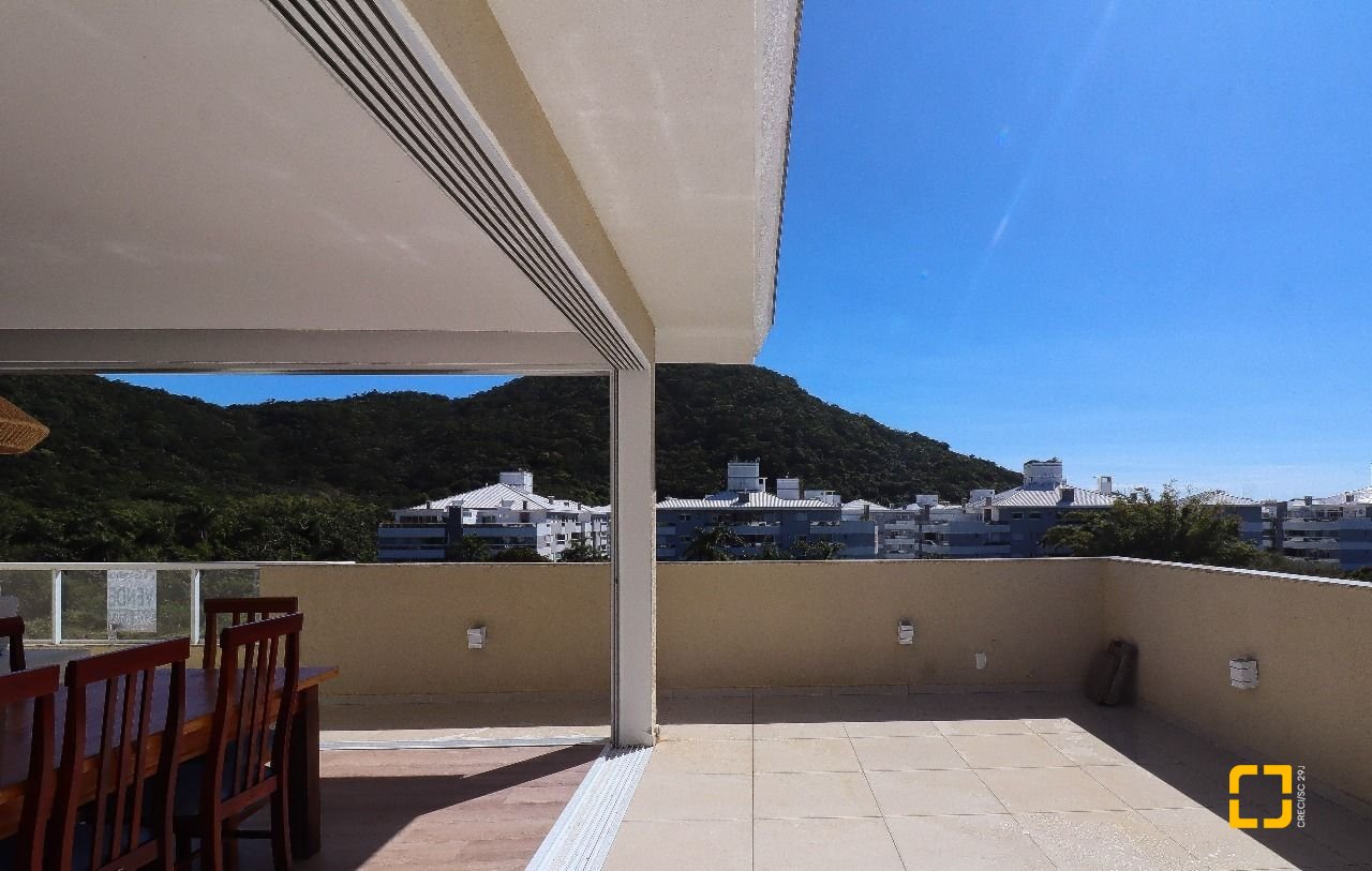 Cobertura com 165m², 6 quartos (sendo 2 suítes), 2 garagens, no bairro Ingleses em Florianópolis