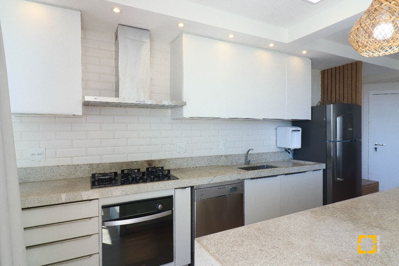 Cobertura com 165m², 6 quartos (sendo 2 suítes), 2 garagens, no bairro Ingleses em Florianópolis