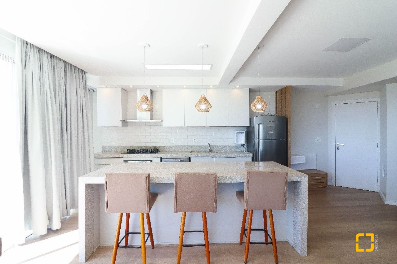 Cobertura com 165m², 6 quartos (sendo 2 suítes), 2 garagens, no bairro Ingleses em Florianópolis