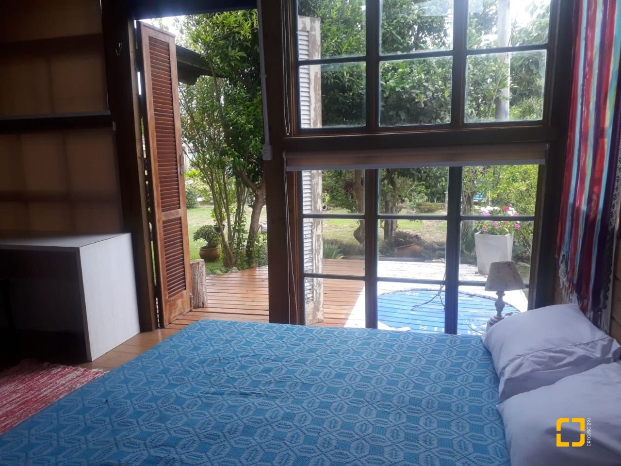 Casa com 120m², 5 quartos (sendo 2 suítes), 2 garagens, no bairro Rio Vermelho em Florianópolis