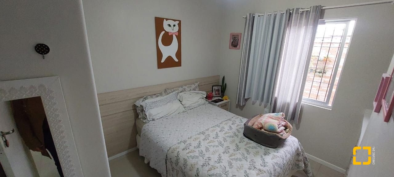 Casa com 110m², 4 quartos (sendo 1 suíte), 1 garagem, no bairro Rio Tavares em Florianópolis