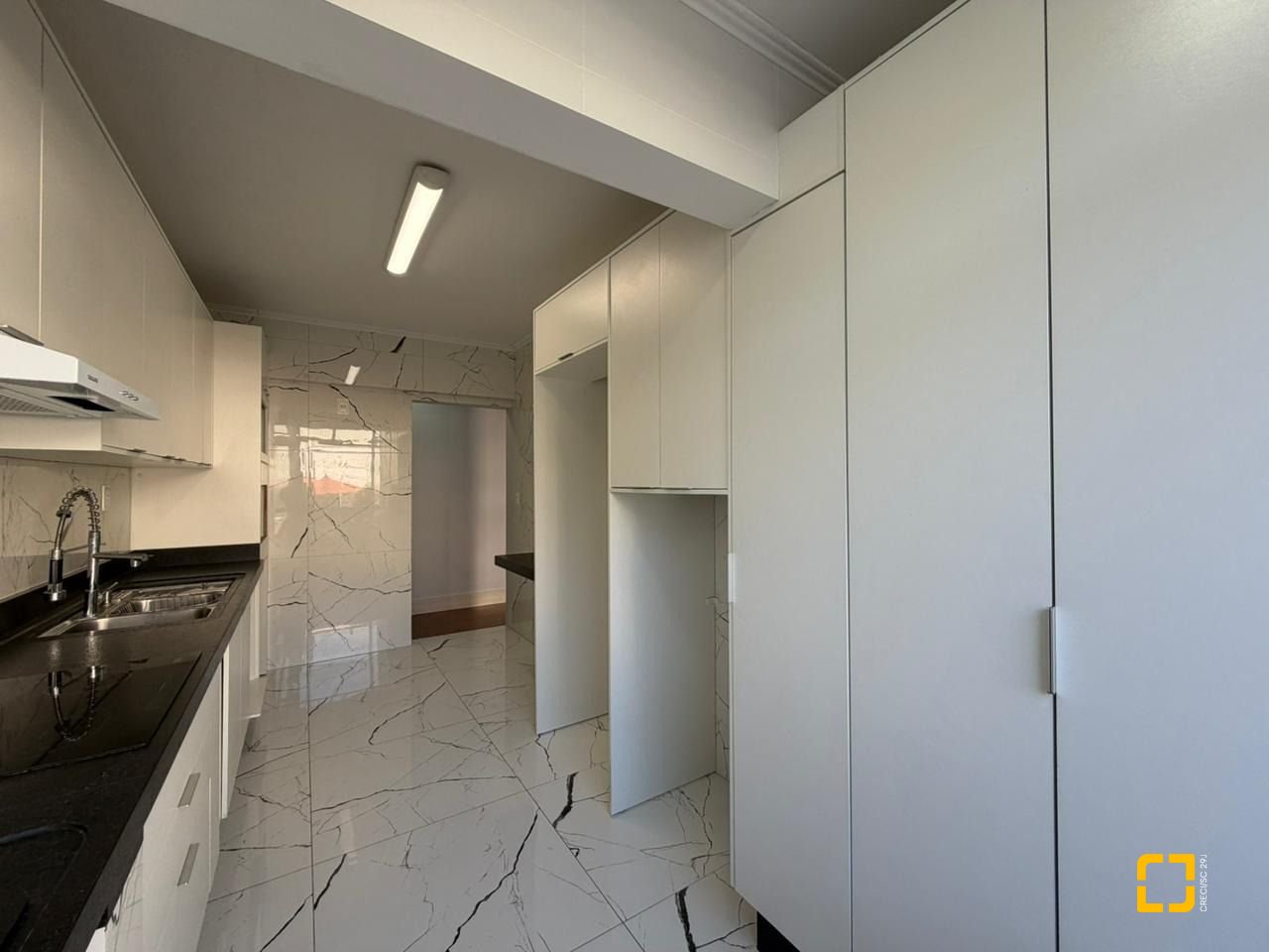 Apartamento com 92m², 3 quartos (sendo 1 suíte), 1 garagem, no bairro Estreito em Florianópolis