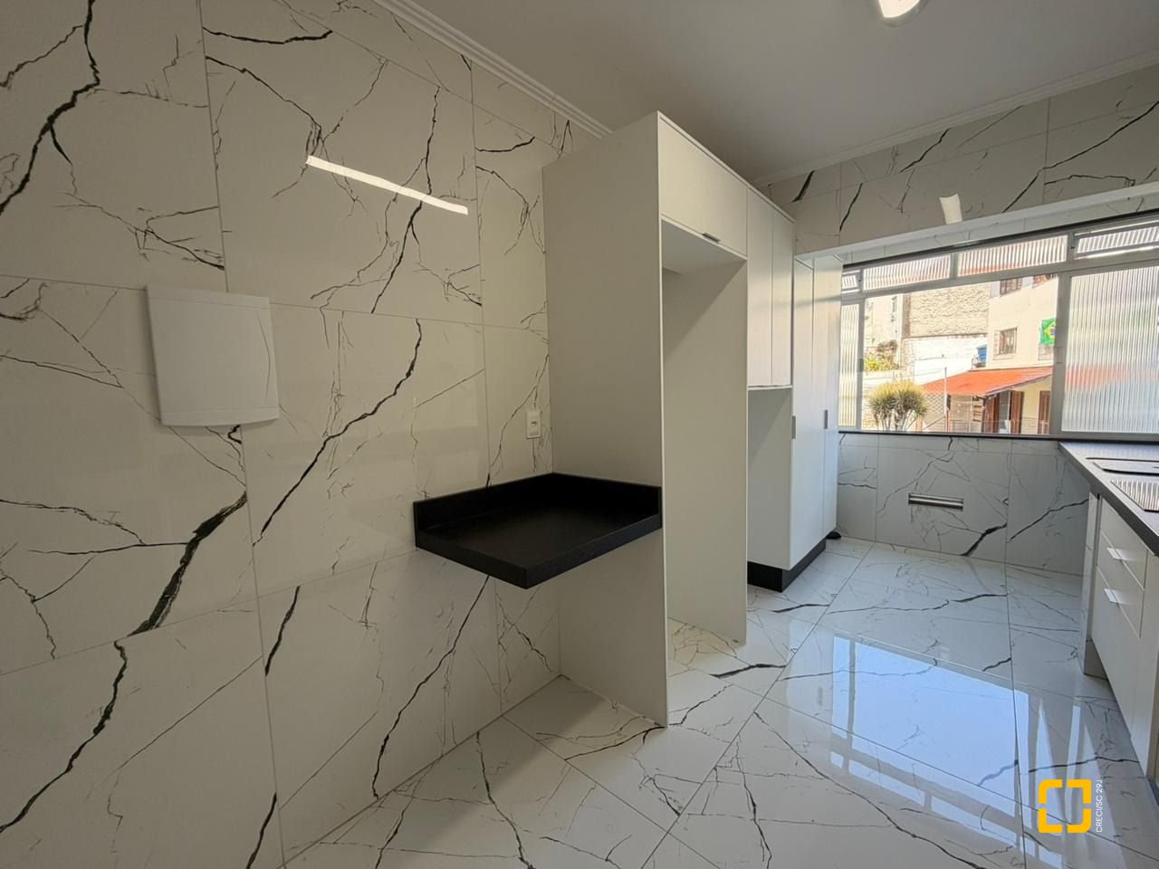 Apartamento com 92m², 3 quartos (sendo 1 suíte), 1 garagem, no bairro Estreito em Florianópolis