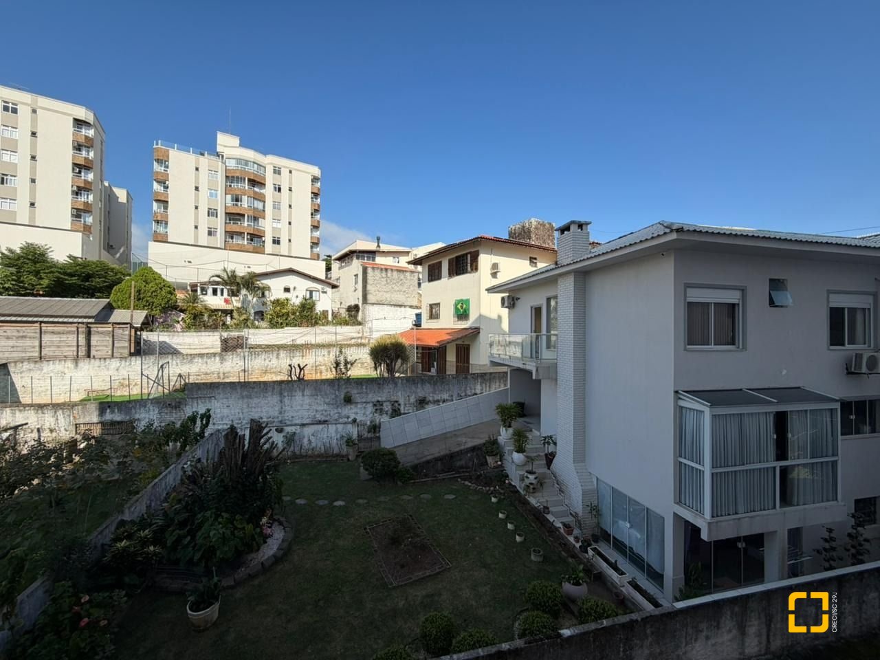 Apartamento com 92m², 3 quartos (sendo 1 suíte), 1 garagem, no bairro Estreito em Florianópolis