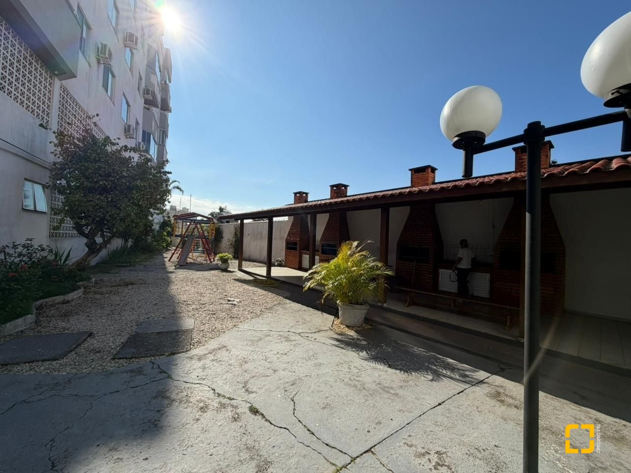 Apartamento com 92m², 3 quartos (sendo 1 suíte), 1 garagem, no bairro Estreito em Florianópolis
