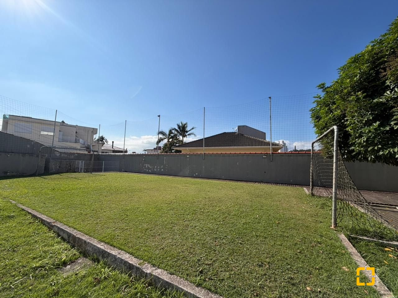 Apartamento com 92m², 3 quartos (sendo 1 suíte), 1 garagem, no bairro Estreito em Florianópolis