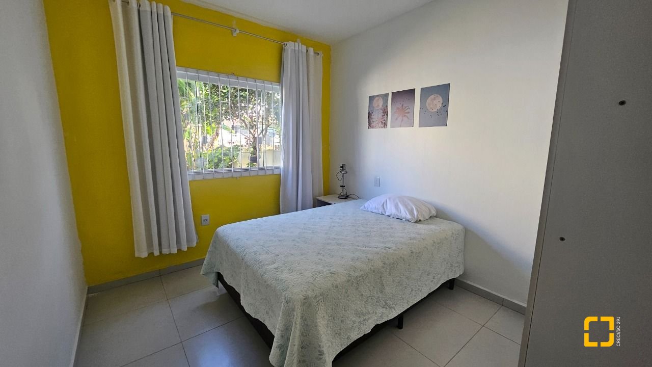 Casa com 118m², 3 quartos, 2 garagens, no bairro Ingleses do Rio Vermelho em Florianópolis