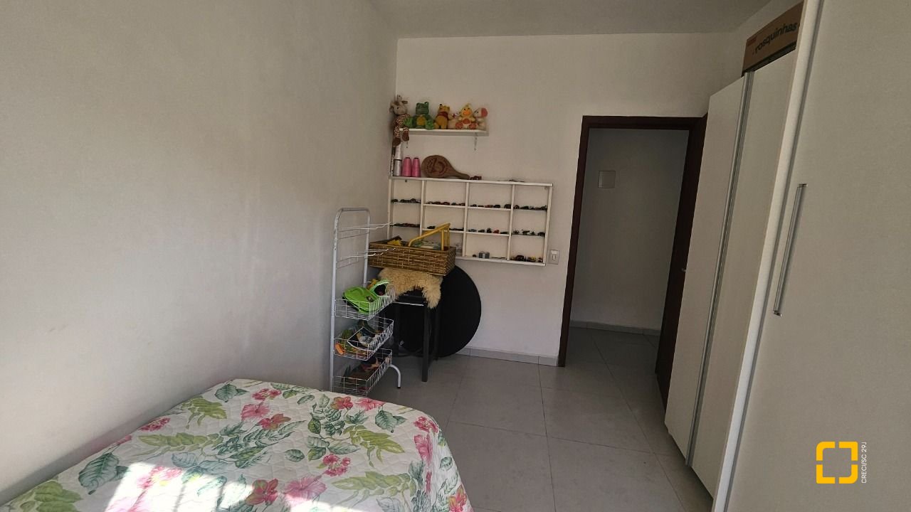 Casa com 118m², 3 quartos, 2 garagens, no bairro Ingleses do Rio Vermelho em Florianópolis