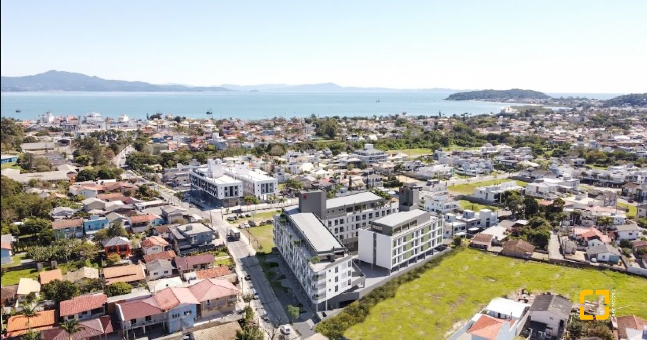 Cobertura com 61m², 1 quarto, 1 garagem, no bairro Cachoeira do Bom Jesus em Florianópolis