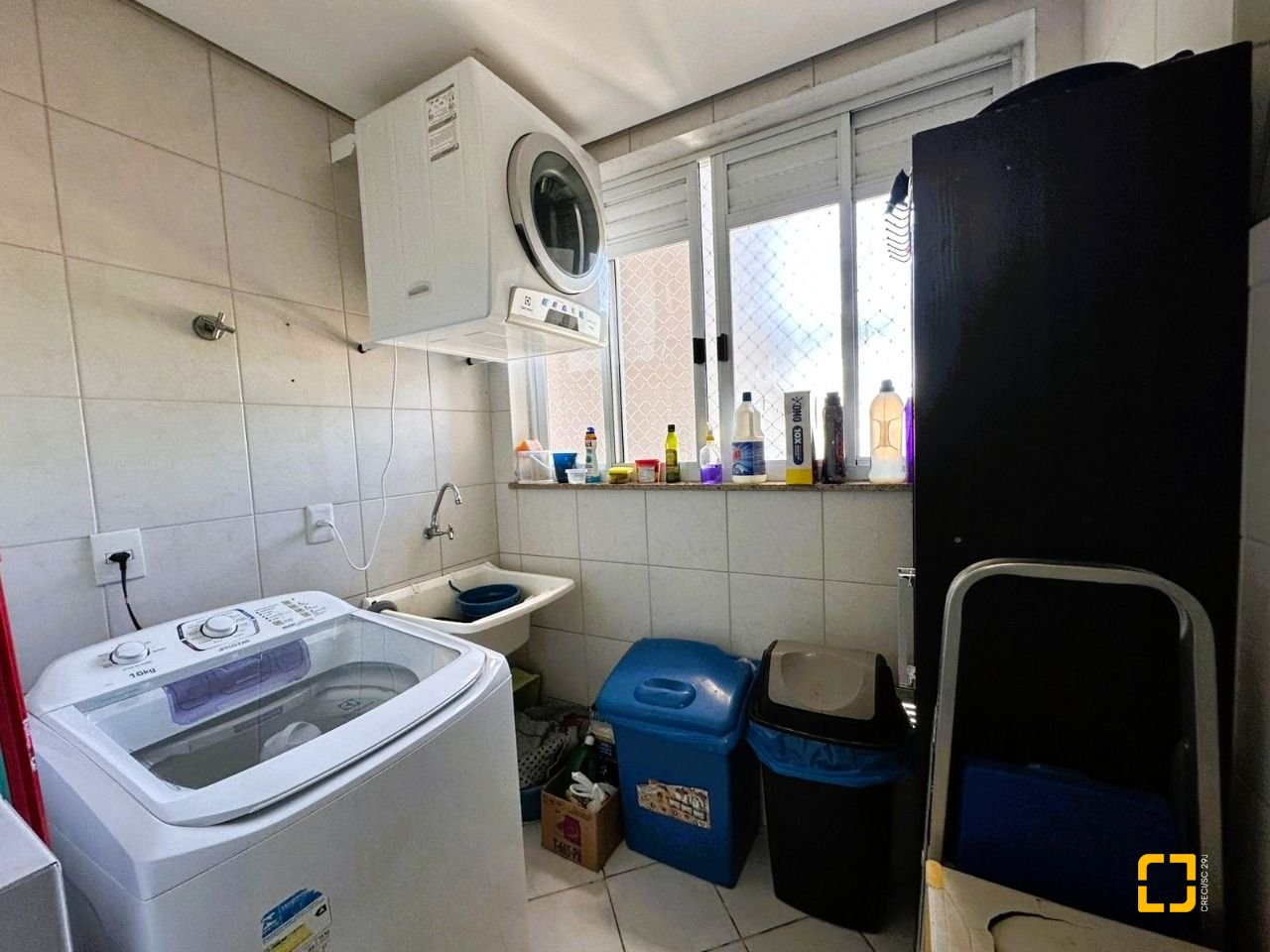Apartamento com 96m², 3 quartos (sendo 1 suíte), 1 garagem, no bairro Kobrasol em São José