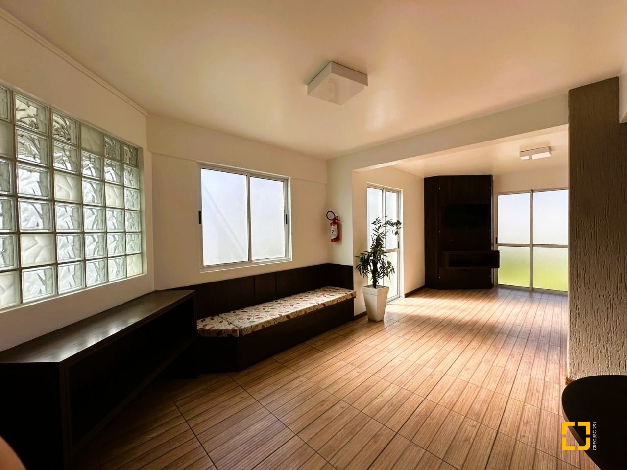 Apartamento com 96m², 3 quartos (sendo 1 suíte), 1 garagem, no bairro Kobrasol em São José