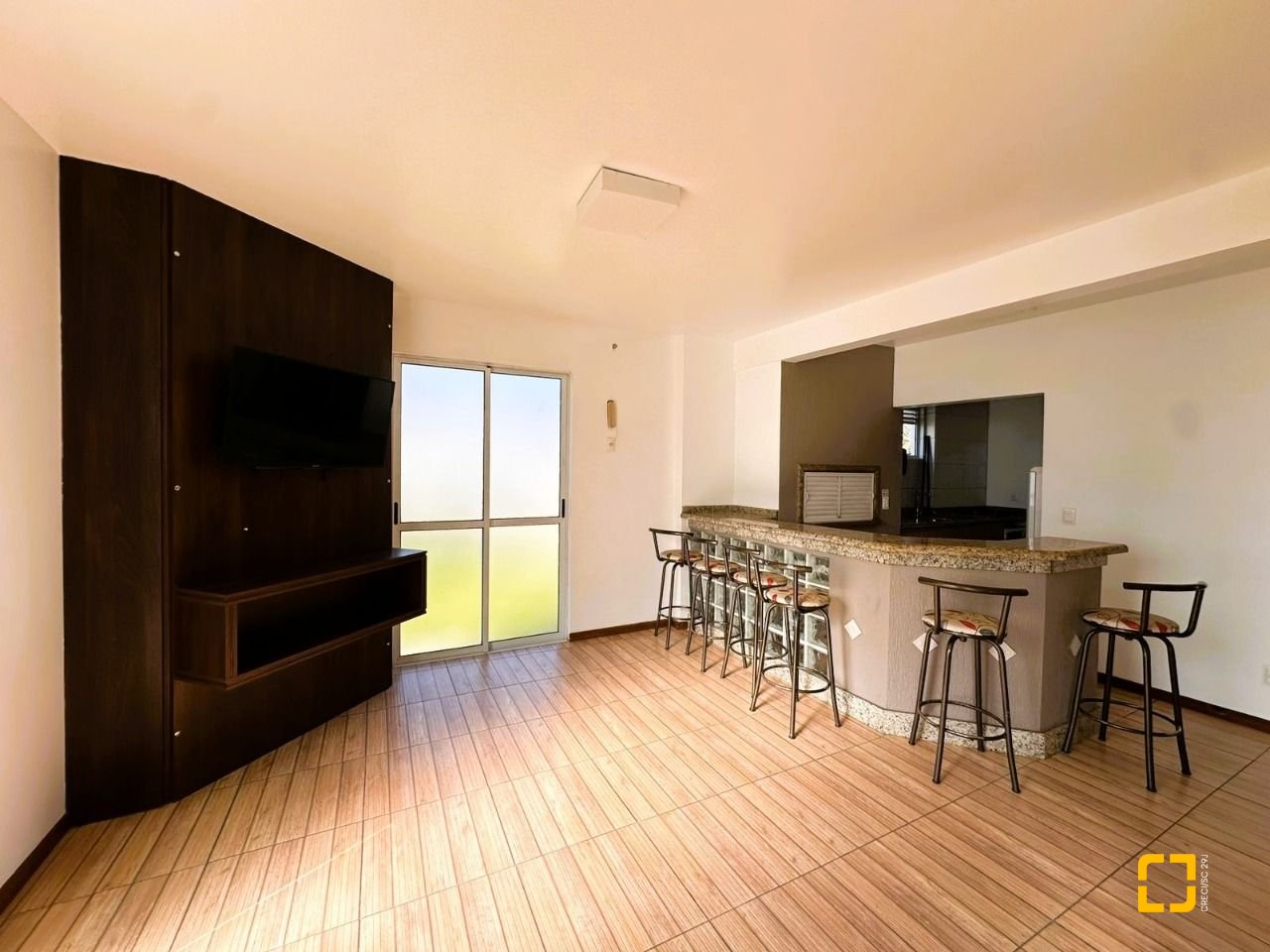 Apartamento com 96m², 3 quartos (sendo 1 suíte), 1 garagem, no bairro Kobrasol em São José