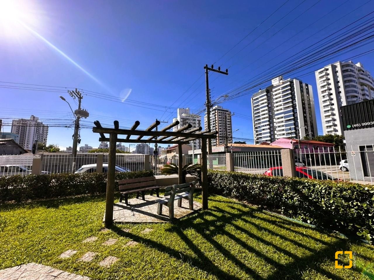 Apartamento com 96m², 3 quartos (sendo 1 suíte), 1 garagem, no bairro Kobrasol em São José