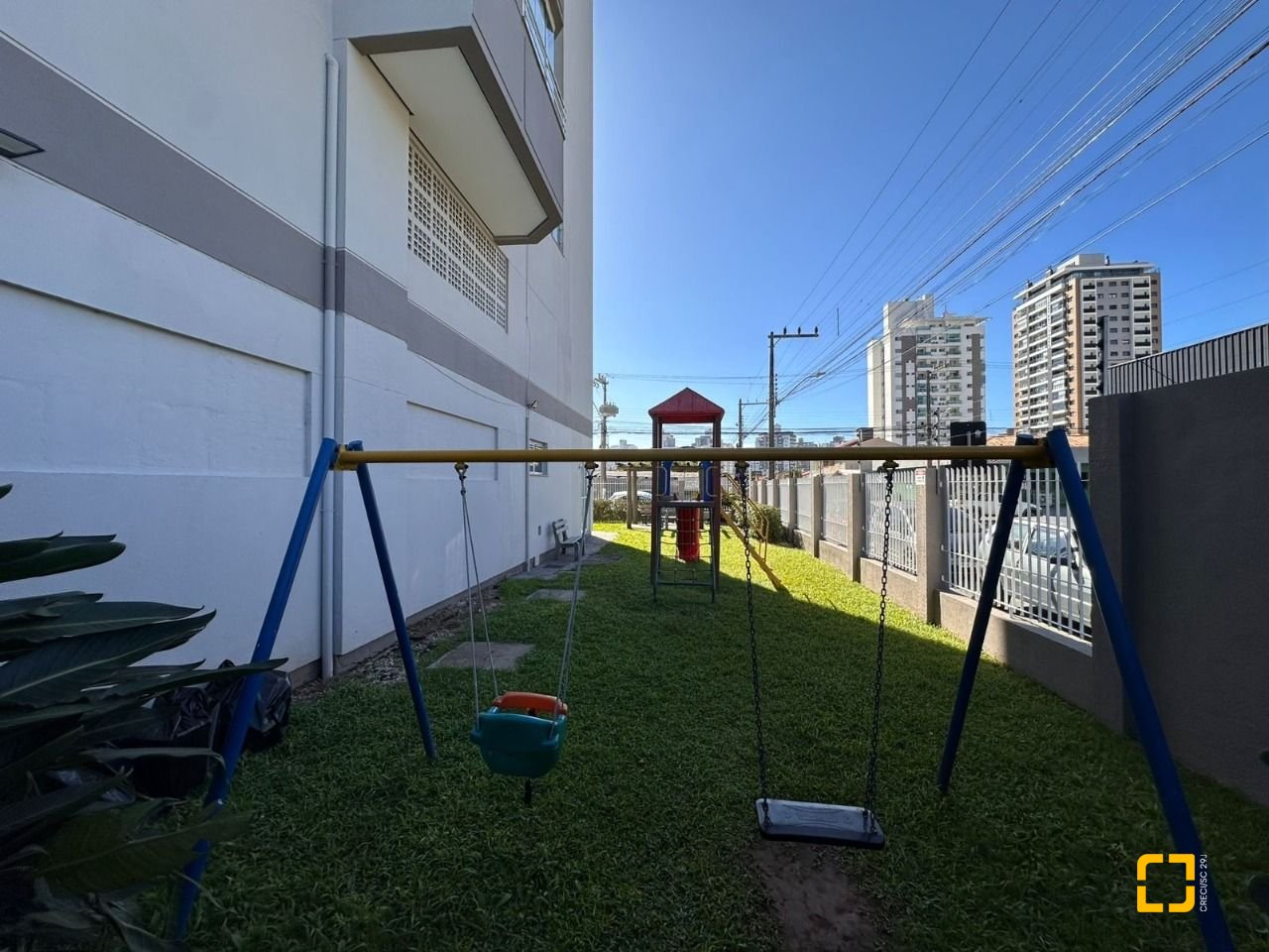 Apartamento com 96m², 3 quartos (sendo 1 suíte), 1 garagem, no bairro Kobrasol em São José