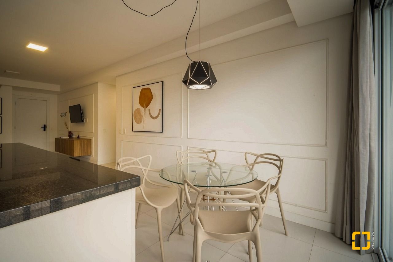Apartamento com 80m², 4 quartos (sendo 2 suítes), 1 garagem, no bairro Jurerê em Florianópolis
