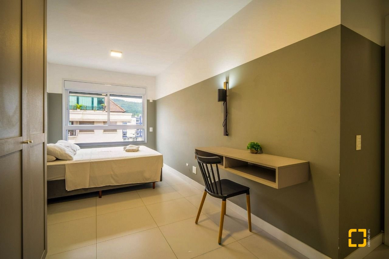 Apartamento com 80m², 4 quartos (sendo 2 suítes), 1 garagem, no bairro Jurerê em Florianópolis