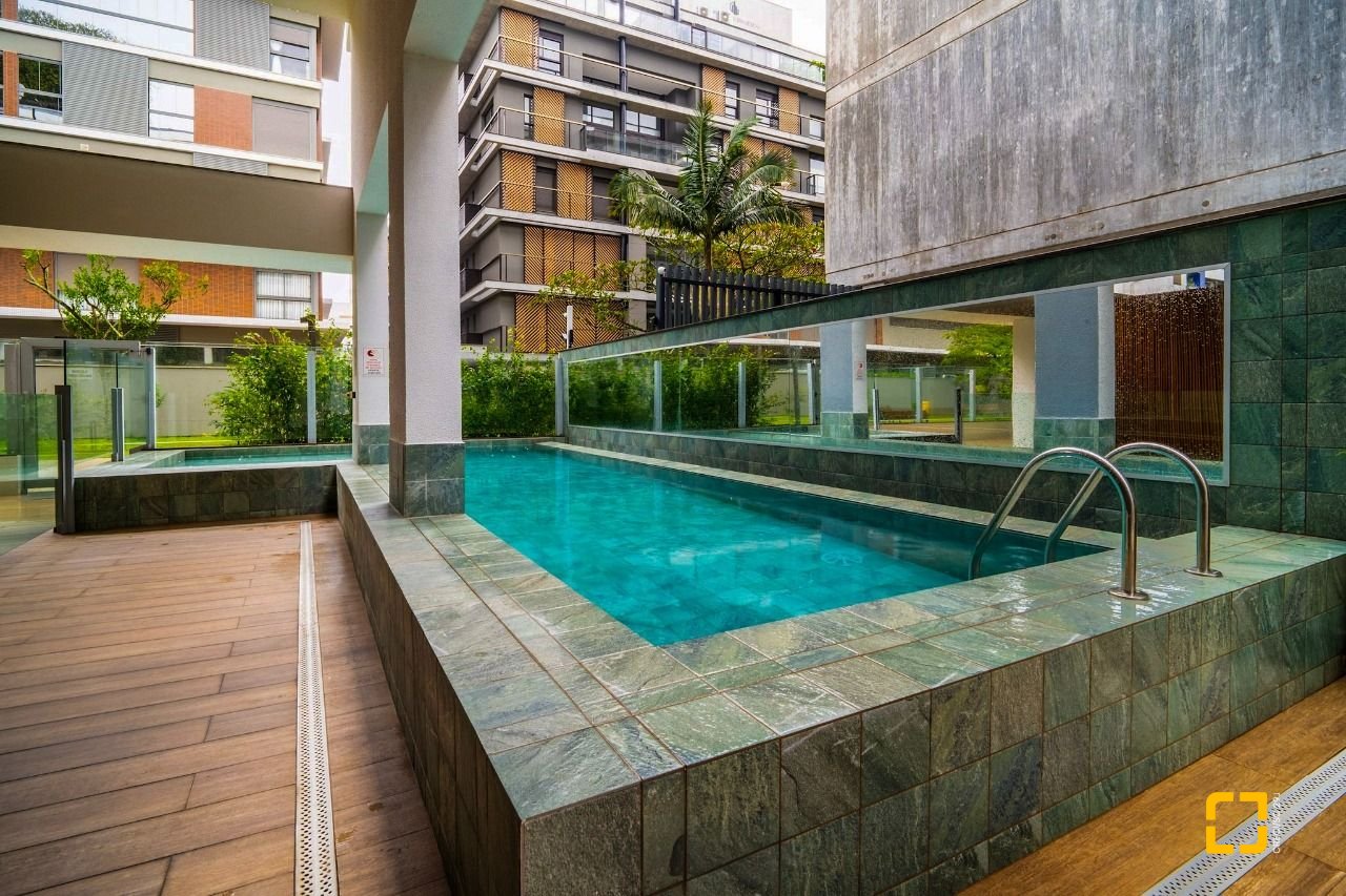 Apartamento com 80m², 4 quartos (sendo 2 suítes), 1 garagem, no bairro Jurerê em Florianópolis