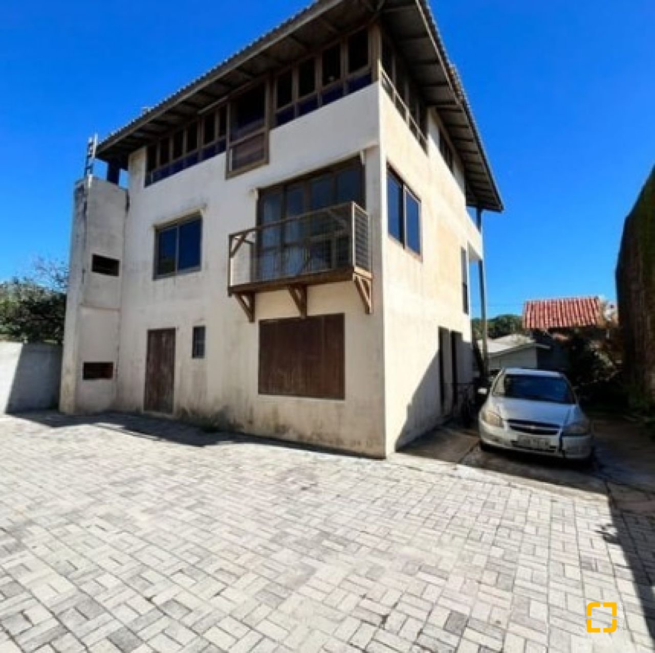 Casa com 220m², 7 quartos, 8 garagens, no bairro Ingleses em Florianópolis