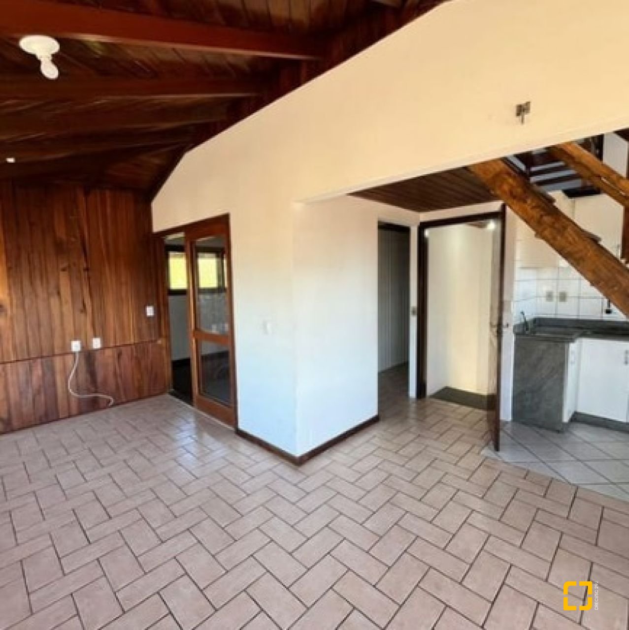 Casa com 220m², 7 quartos, 8 garagens, no bairro Ingleses em Florianópolis