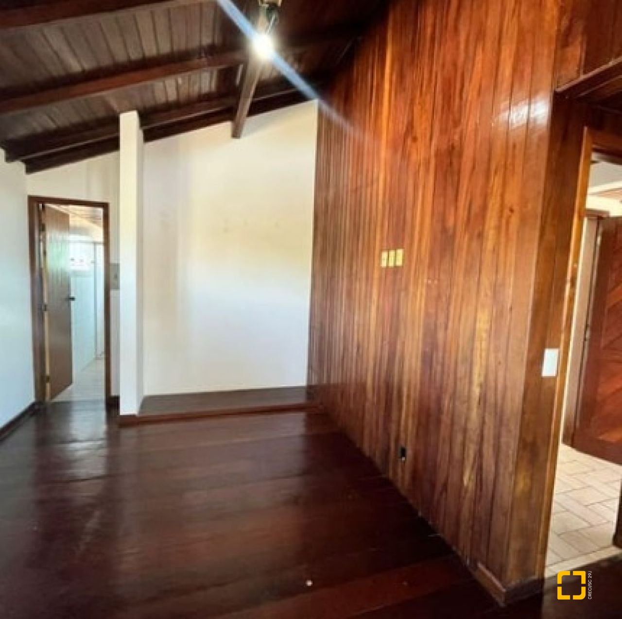 Casa com 220m², 7 quartos, 8 garagens, no bairro Ingleses em Florianópolis