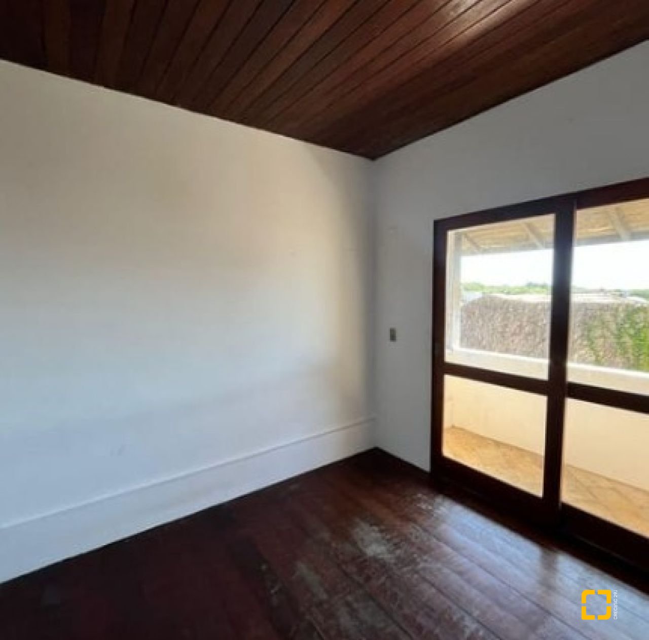 Casa com 220m², 7 quartos, 8 garagens, no bairro Ingleses em Florianópolis