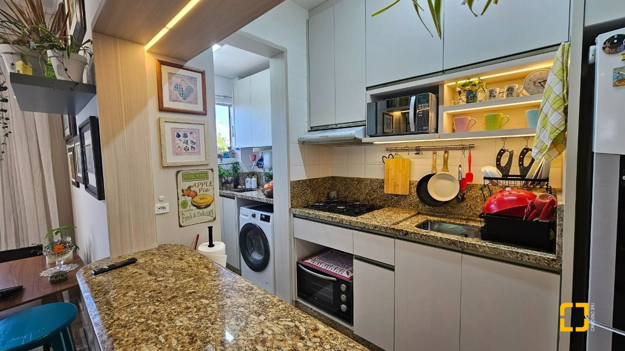 Apartamento com 58m², 2 quartos, 1 garagem, no bairro Estreito em Florianópolis