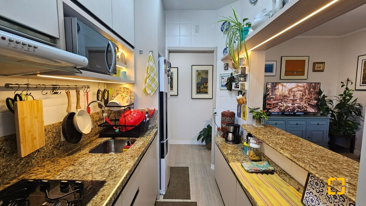 Apartamento com 58m², 2 quartos, 1 garagem, no bairro Estreito em Florianópolis