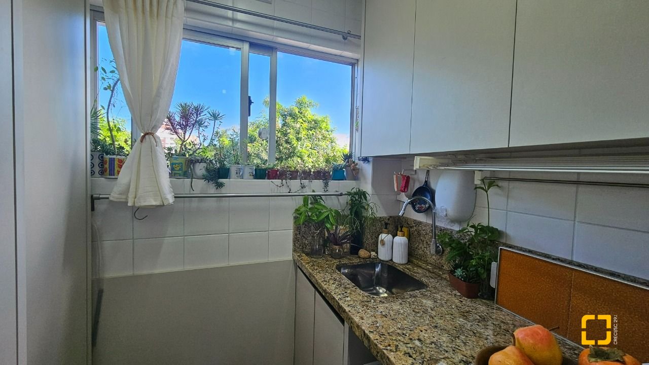 Apartamento com 58m², 2 quartos, 1 garagem, no bairro Estreito em Florianópolis