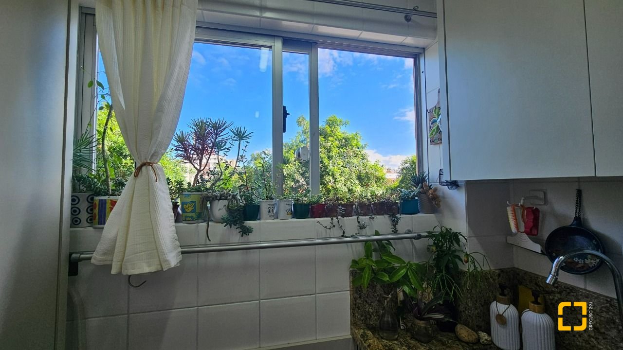 Apartamento com 58m², 2 quartos, 1 garagem, no bairro Estreito em Florianópolis