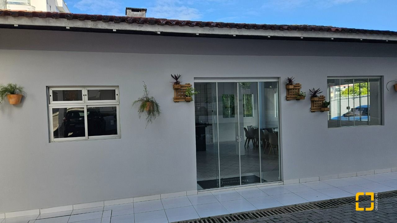 Apartamento com 58m², 2 quartos, 1 garagem, no bairro Estreito em Florianópolis