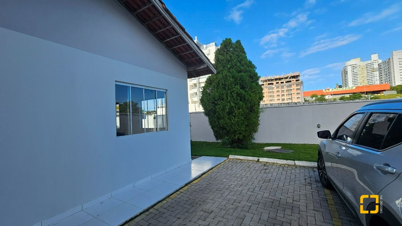 Apartamento com 58m², 2 quartos, 1 garagem, no bairro Estreito em Florianópolis