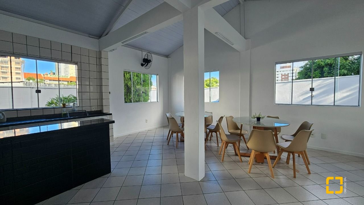 Apartamento com 58m², 2 quartos, 1 garagem, no bairro Estreito em Florianópolis
