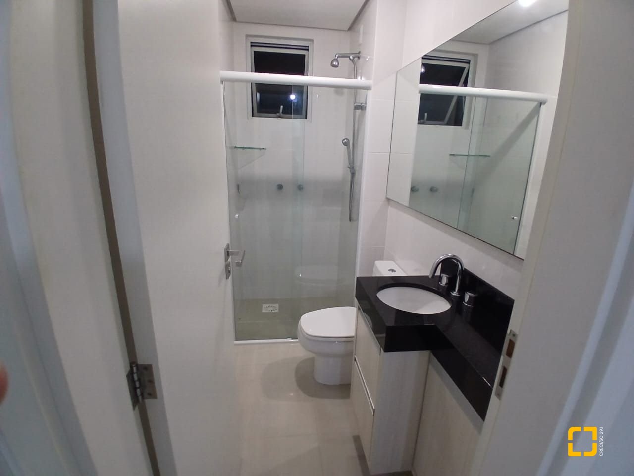 Apartamento com 79m², 2 quartos (sendo 1 suíte), 1 garagem, no bairro Praia Comprida em São José