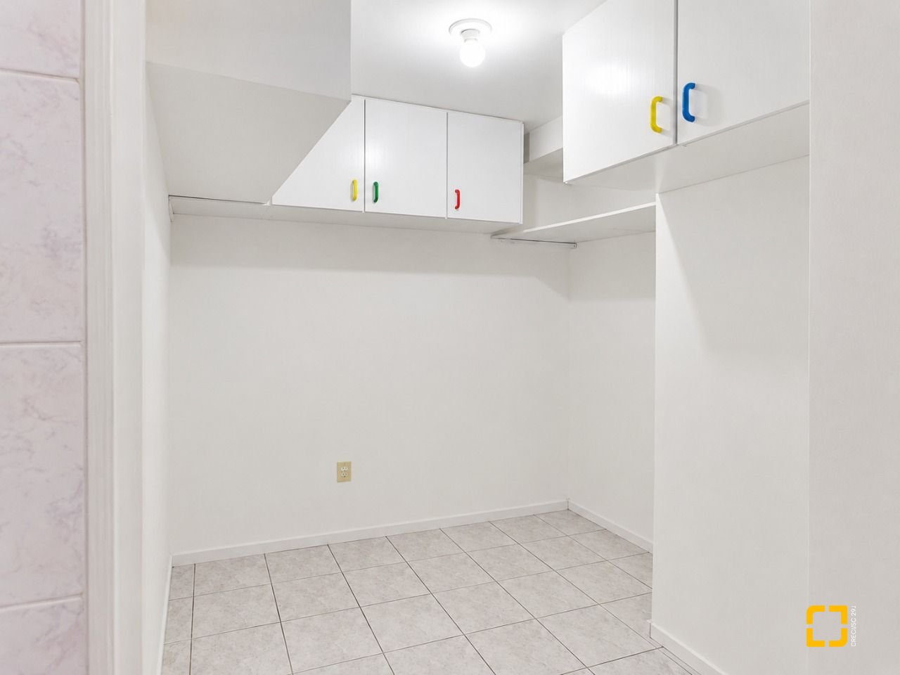 Apartamento com 110m², 4 quartos (sendo 1 suíte), 1 garagem, no bairro Kobrasol em São José