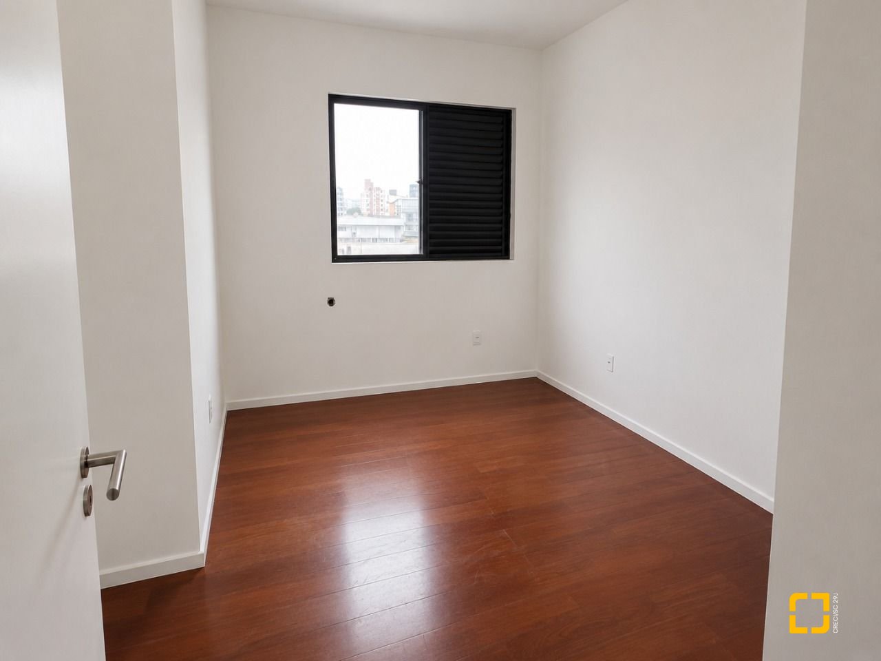 Apartamento com 110m², 4 quartos (sendo 1 suíte), 1 garagem, no bairro Kobrasol em São José