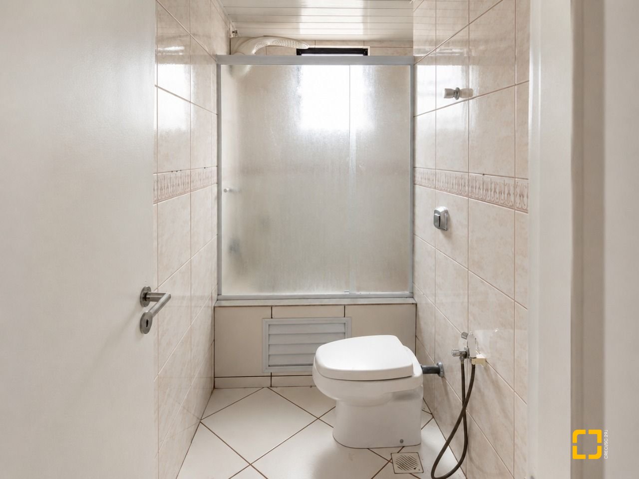 Apartamento com 110m², 4 quartos (sendo 1 suíte), 1 garagem, no bairro Kobrasol em São José