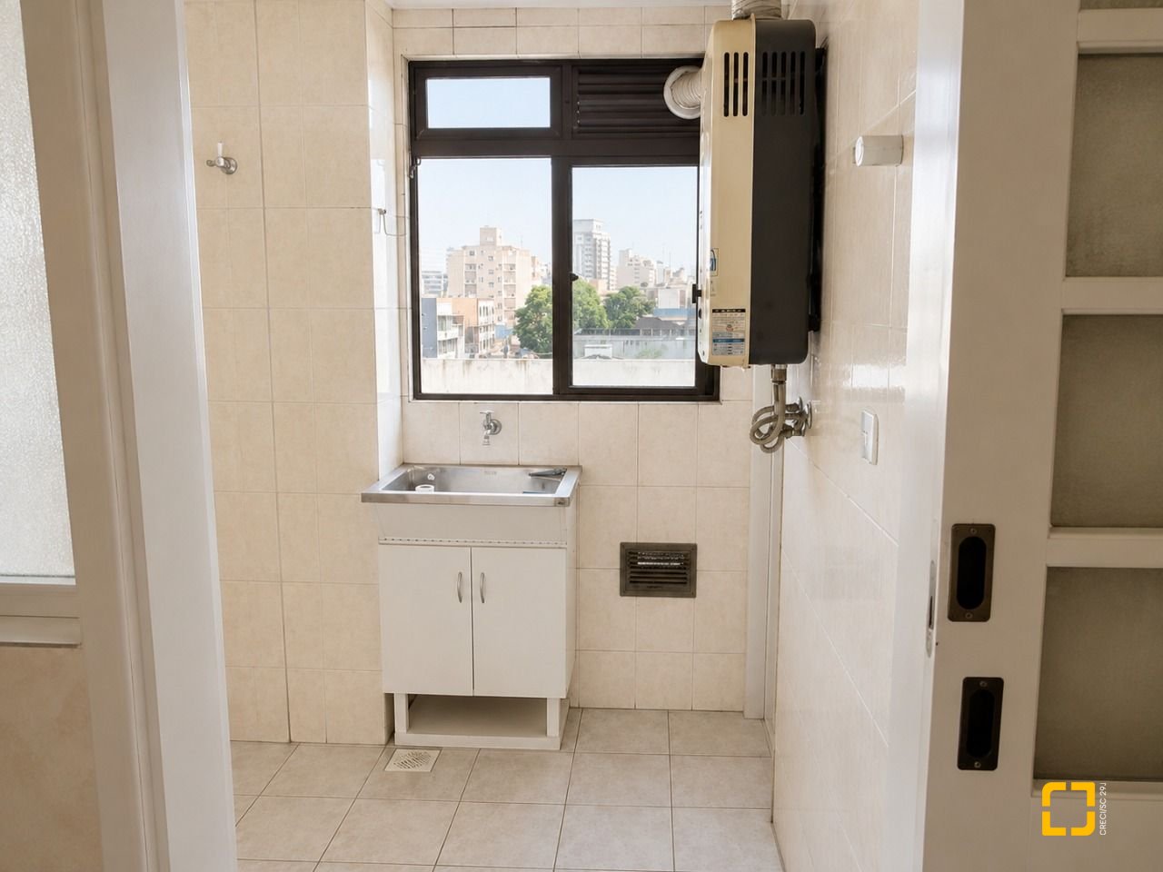 Apartamento com 110m², 4 quartos (sendo 1 suíte), 1 garagem, no bairro Kobrasol em São José